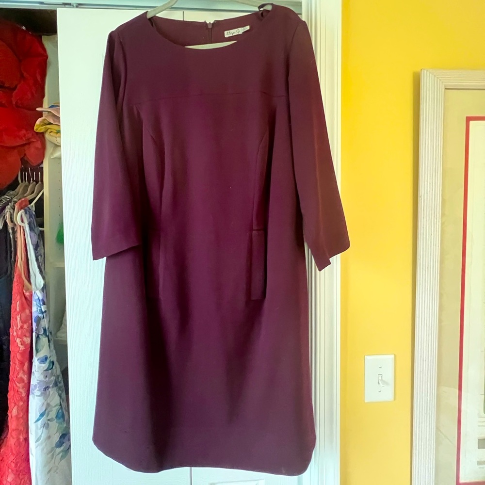 Very nice burgundy/wine colored Eliza J long sleeve dress with pockets sz 14W